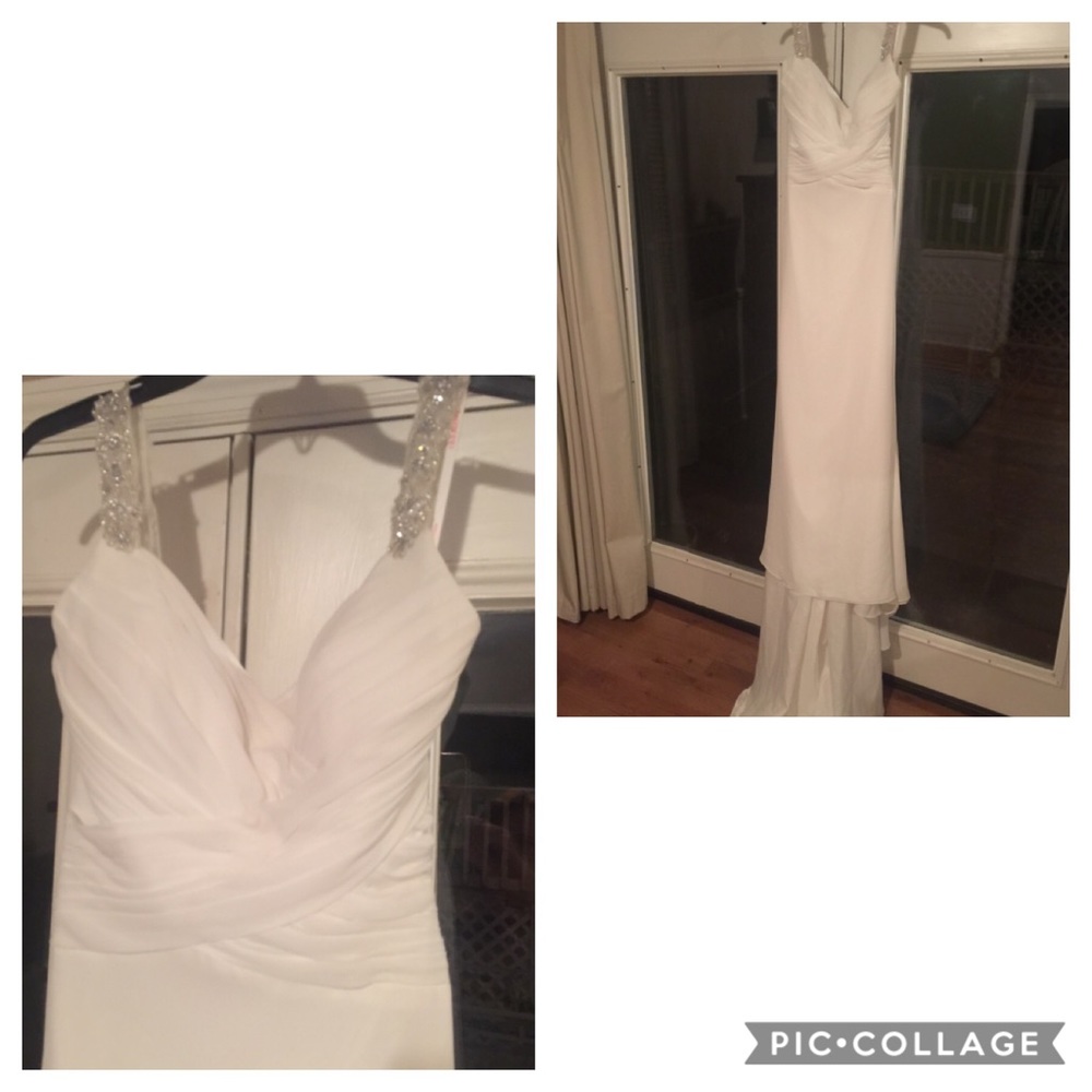 Wedding dress , never worn !
